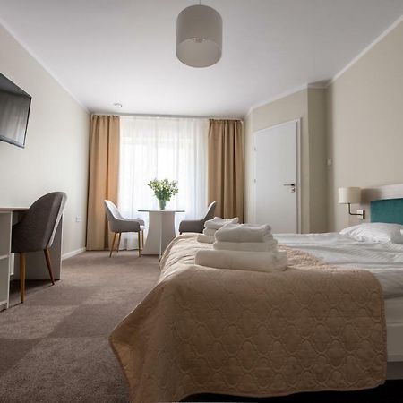Hotel Bialy Gosciniec Ciechanów Exteriér fotografie