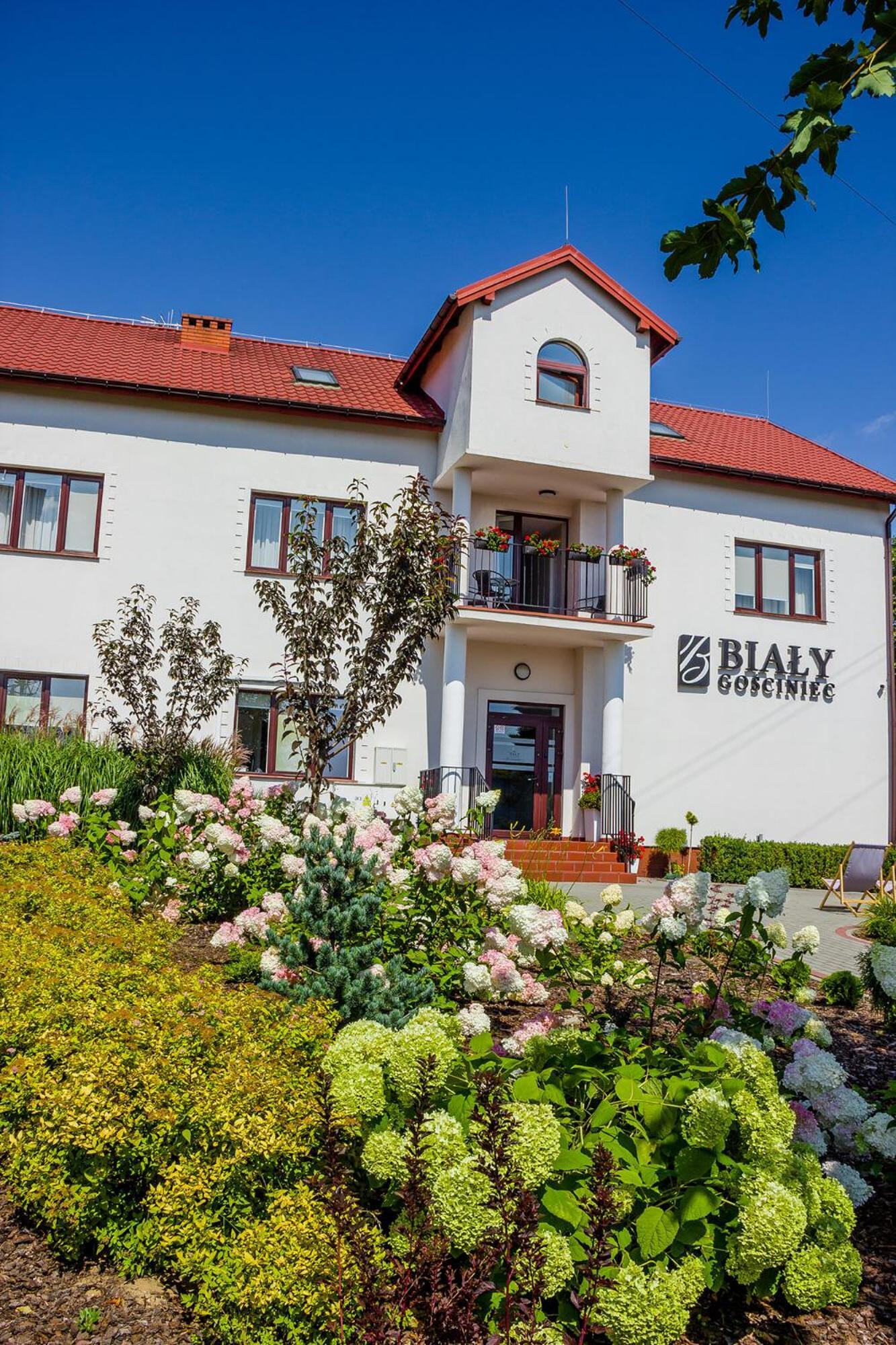 Hotel Bialy Gosciniec Ciechanów Exteriér fotografie