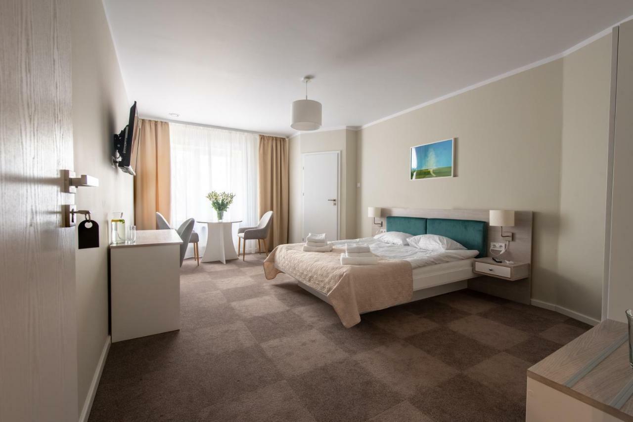 Hotel Bialy Gosciniec Ciechanów Exteriér fotografie