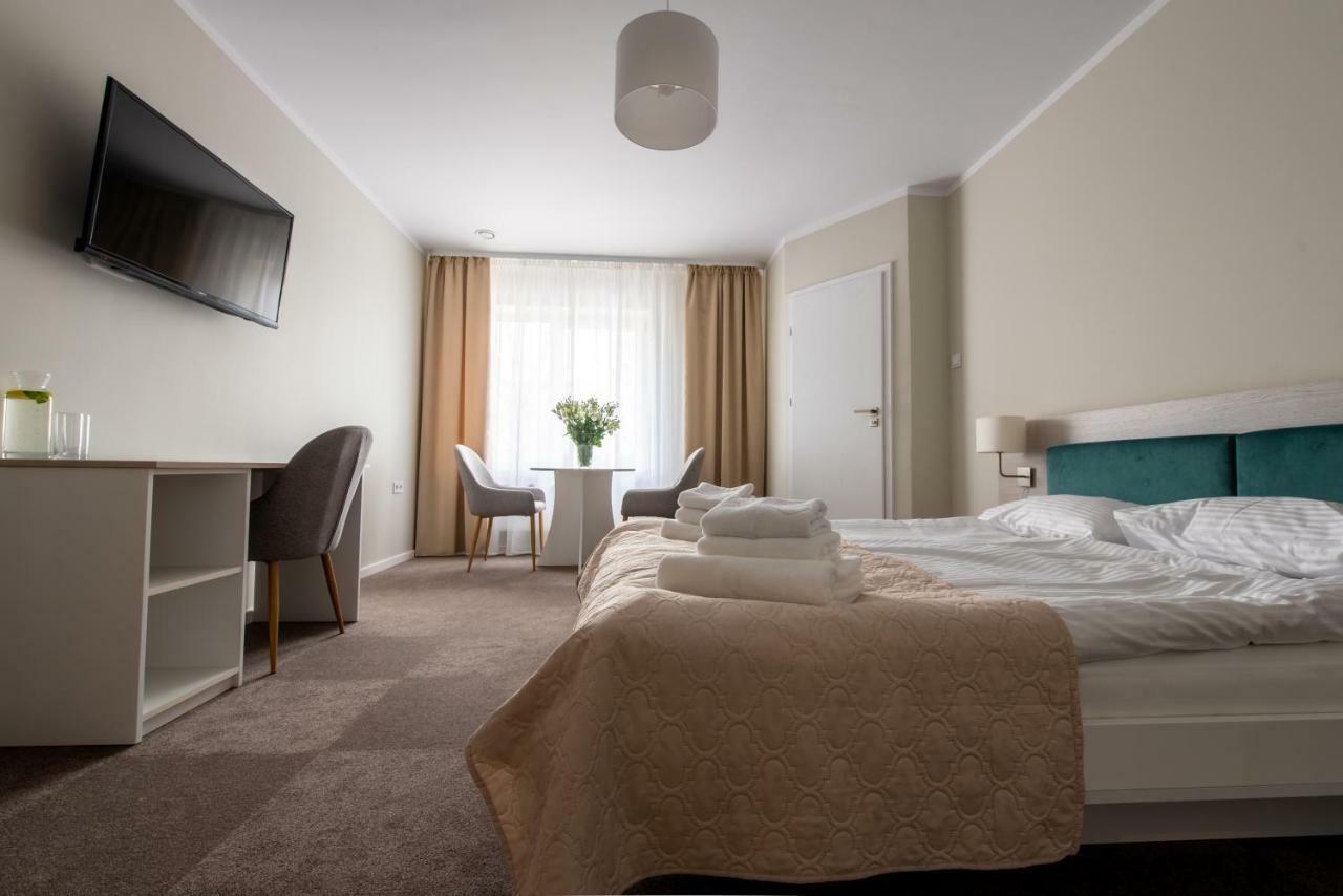 Hotel Bialy Gosciniec Ciechanów Exteriér fotografie