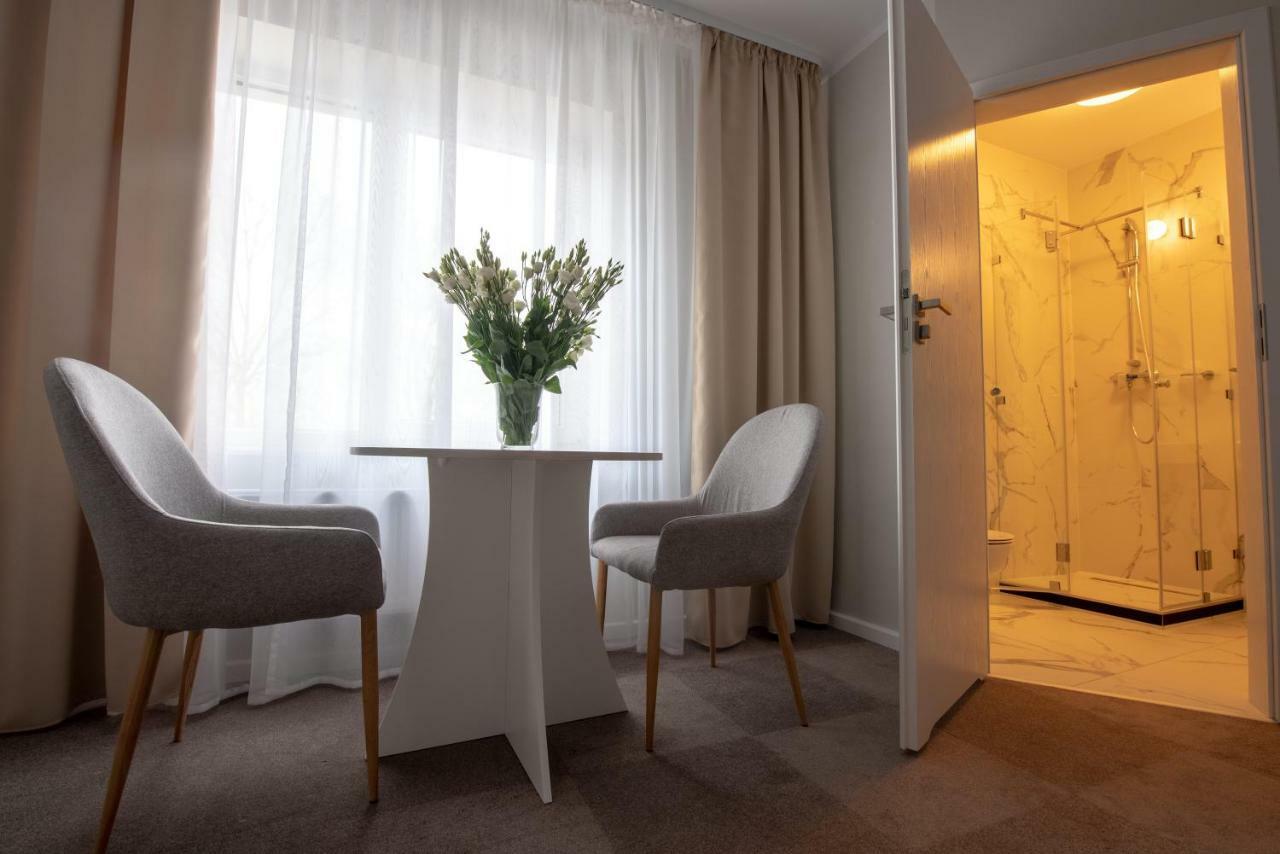 Hotel Bialy Gosciniec Ciechanów Exteriér fotografie